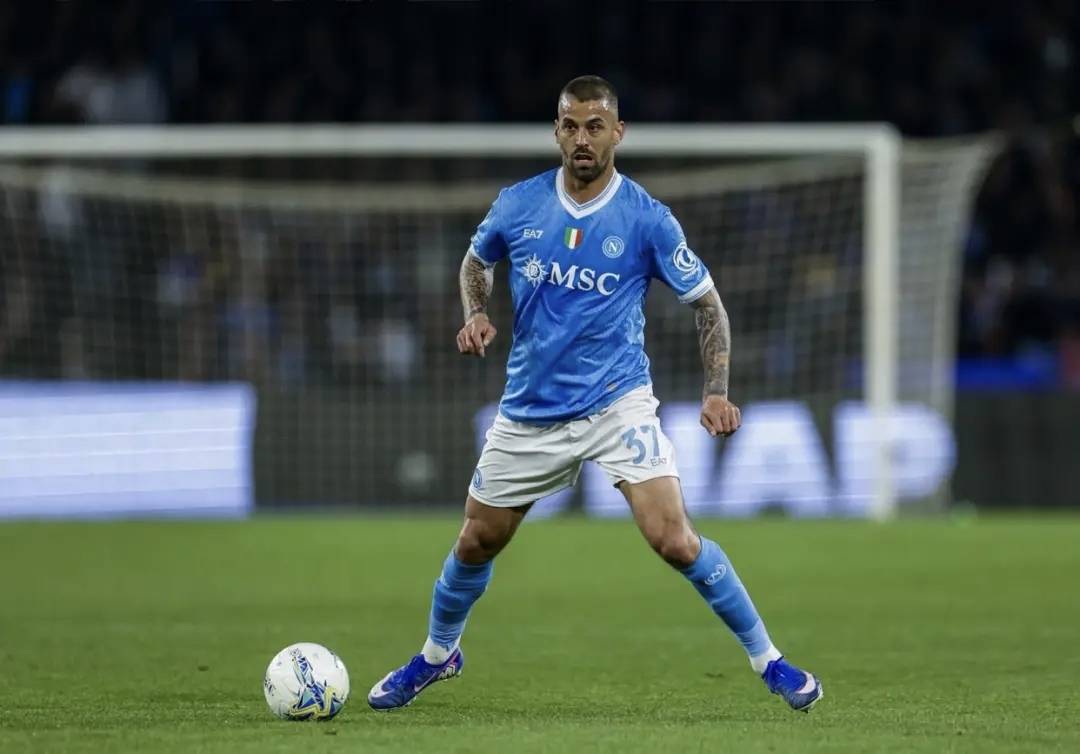 21分！米兰下半程崩盘，阿莱格里=孔塞桑？同样的积分，不同的转会费，欧冠还稳吗？